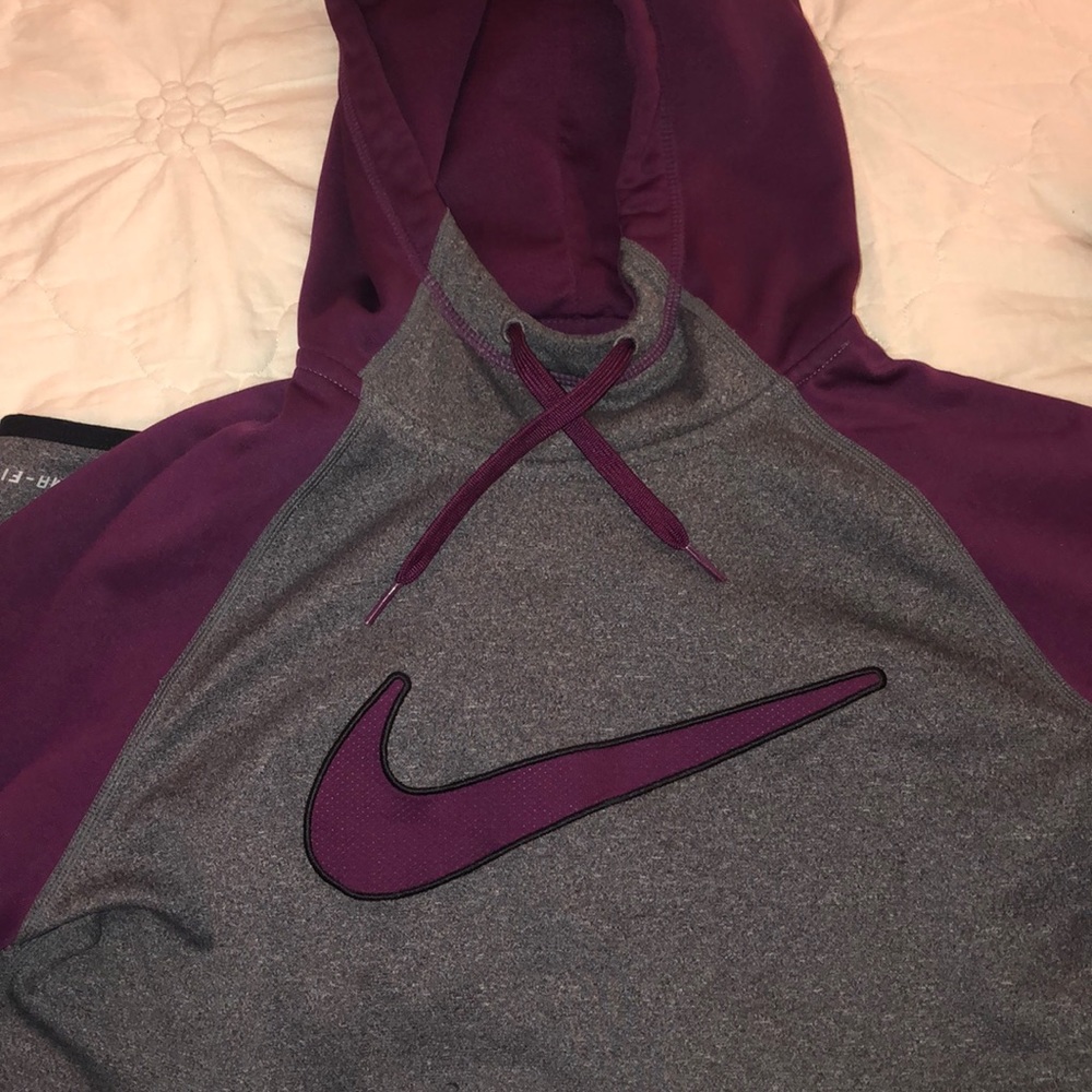 Nike dry fit sweatshirt
